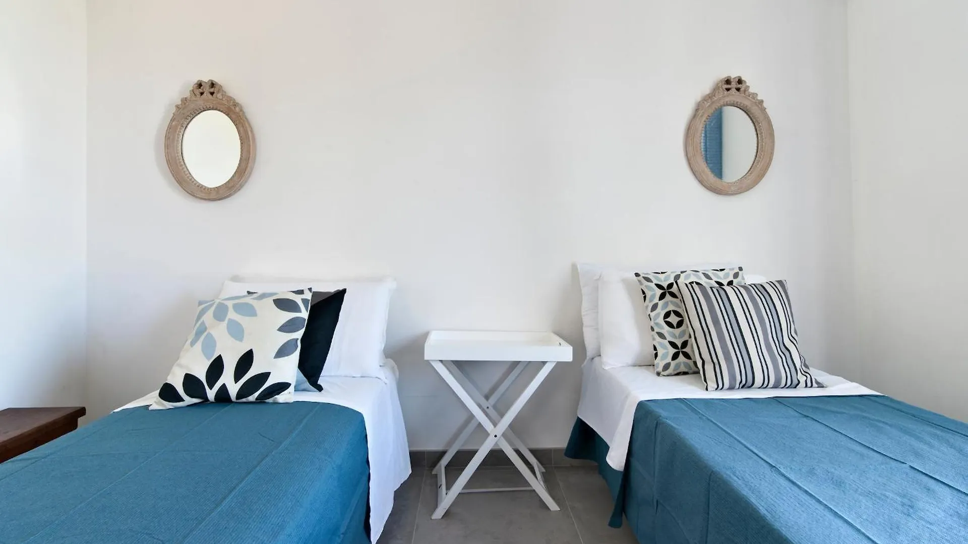 Guest house Agrihouse Fronte Mare Torre Dell'Orso Hotel Lecce Italy